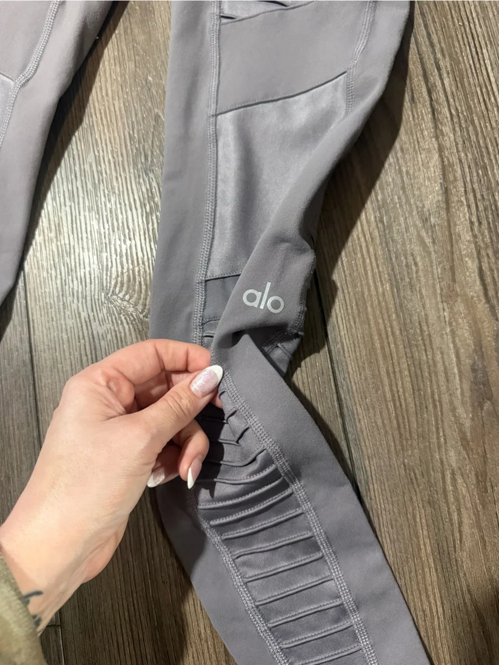 Alo Yoga High Rise Moto Leggings Purple Dusk Gray Alosoft XS Athletic Wear